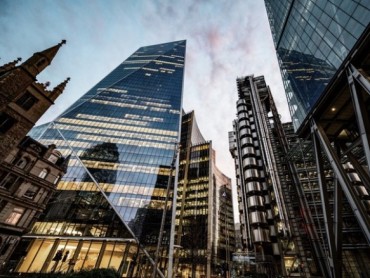 Veštačka inteligencija i digitalizacija pokreću sledeću fazu  prelaska na čistu energiju, navodi se u izveštaju Siemensa