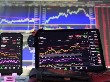 Globalna tehnološka tržišta pod pritiskom zbog AI troškova i volatilnosti akcija