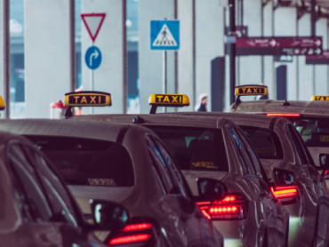 Hrvatska kompanija Verne pokrenula je u Zagrebu komercijalnu uslugu robotaksija, prvu takvu u Evropi