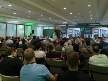 Schneider Electric PrismaSeT Summit postavlja standarde za energetski efikasne zgrade budućnosti