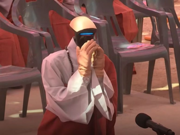 Humanoidni robot po imenu Gabi postao je prvi robot koji je učestvovao u budističkoj ceremoniji zaveta