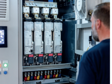 Proizvodnja iC7 Hybrid 1500 VDC mrežnog pretvarača sa tečnim hlađenjem