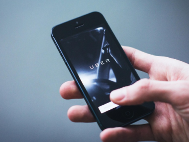 Uber počeo da nudi vožnju autonomnim robotaksijem u Londonu